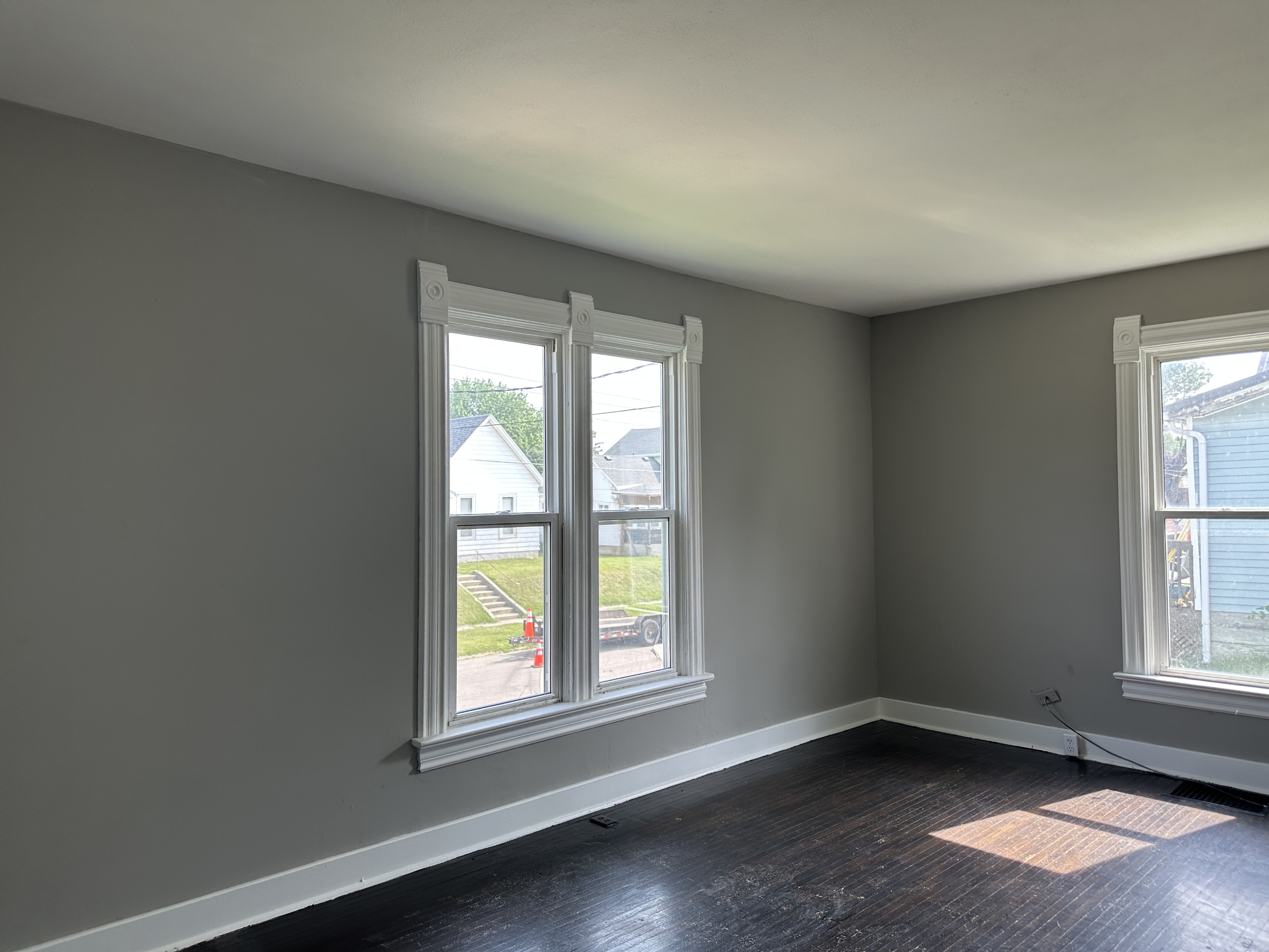909 E Garden, 1